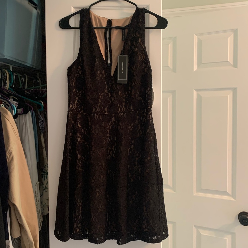 lace bcbgmaxazria dress!